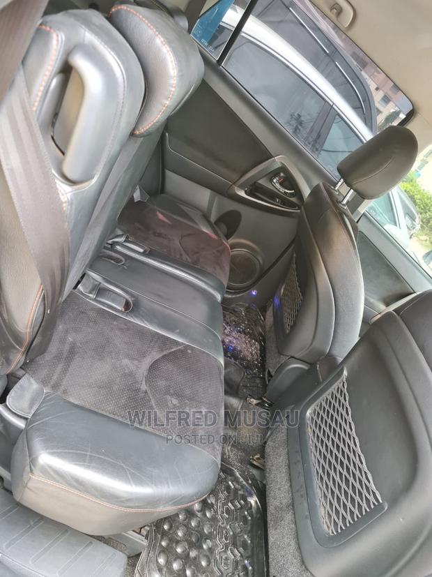 Subaru Forester 2014 Silver: Compact, Powerful, and Efficient