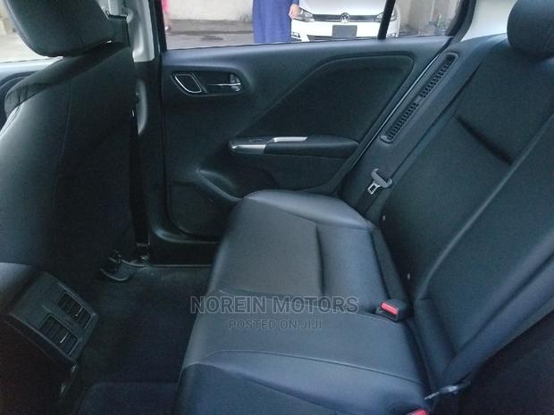 2014 Honda Stream White: Affordable and Stylish Compact SUV