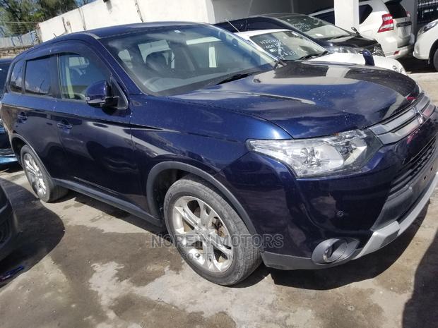 2015 Mitsubishi Outlander Blue - Used SUV with Great Features