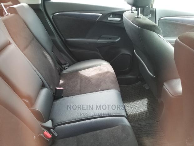 2015 Honda Shuttle Blue: The Ideal Compact Vehicle for You