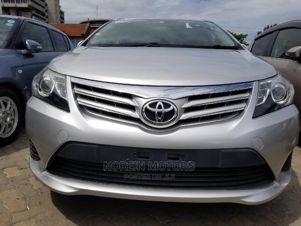 2014 Toyota Avensis in Silver: Economical and Stylish Sedan for Your Needs