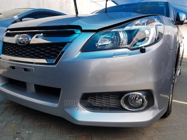 2014 Subaru Legacy Silver: Quality Sedan at Great Price
