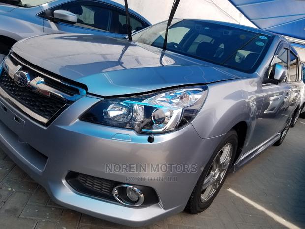 2014 Subaru Legacy Silver: Quality Sedan at Great Price