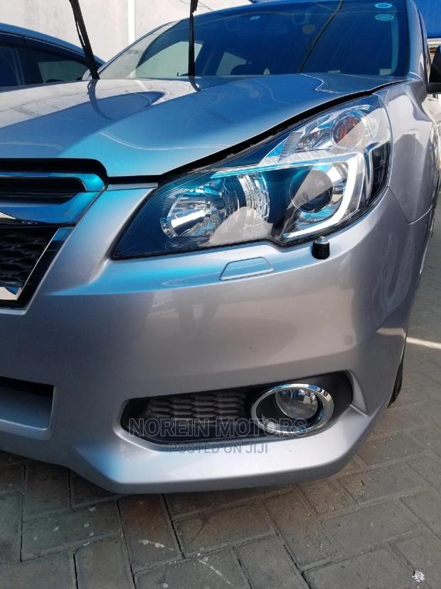 2014 Subaru Legacy Silver: Quality Sedan at Great Price