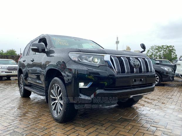2018 Toyota Land Cruiser Prado Black - Stylish Luxury SUV