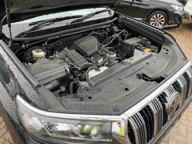 2018 Toyota Land Cruiser Prado Black - Stylish Luxury SUV