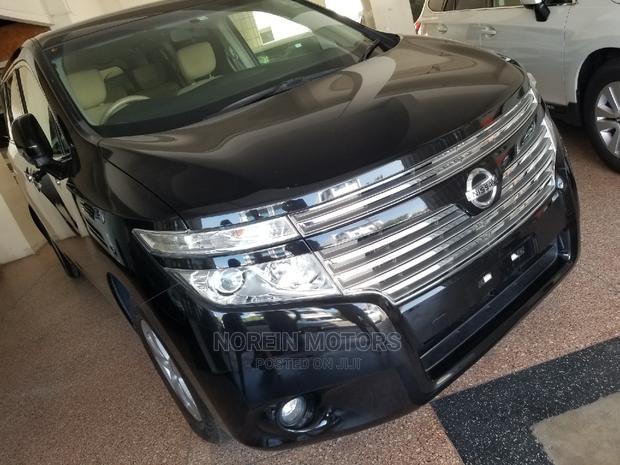 Nissan Elgrand 2015 Black: The Ultimate Ride Experience