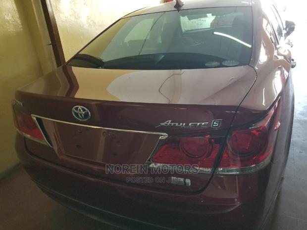 2015 Red Toyota Crown - Sophisticated, Stylish, and Powerful