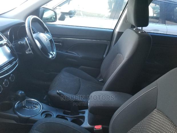 Mitsubishi Outlander 2015 in Silver: Premium Crossover for Sale