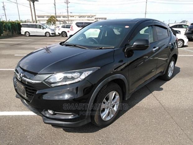 2015 Honda Vezel Black: Sophisticated SUV for a Great Price