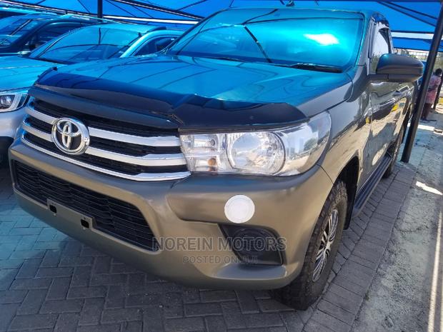 Gray 2015 Toyota Hilux SR5 - Reliable Used Pickup Truck for Sale