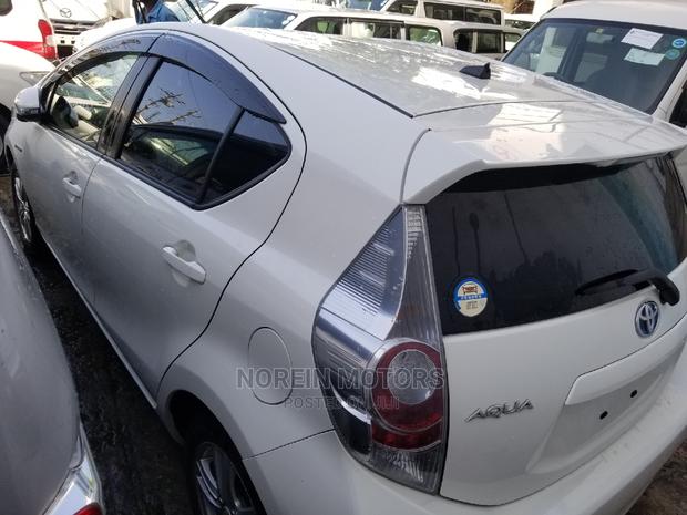 2015 Toyota Aqua White Hatchback with Low Miles