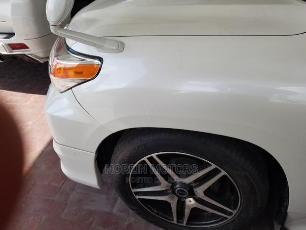 2.7 VVT-i Toyota Land Cruiser Prado 2015 White - Premium Off-road Vehicle