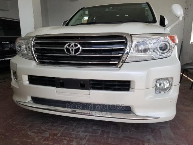 2.7 VVT-i Toyota Land Cruiser Prado 2015 White - Premium Off-road Vehicle