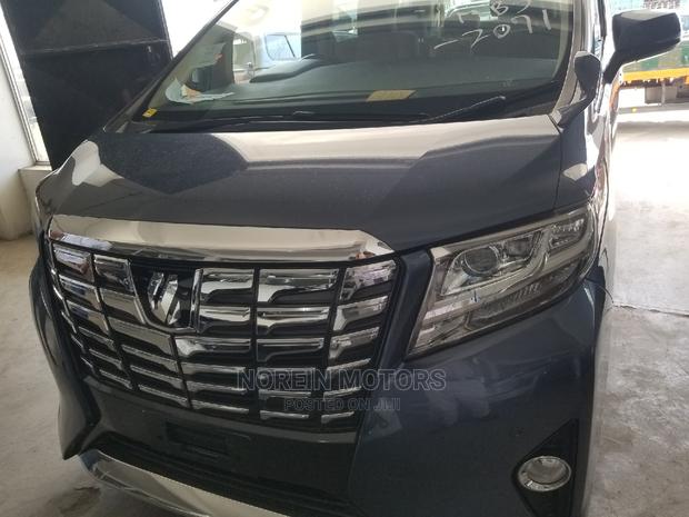 2015 Toyota Alphard Luxury Silver Edition