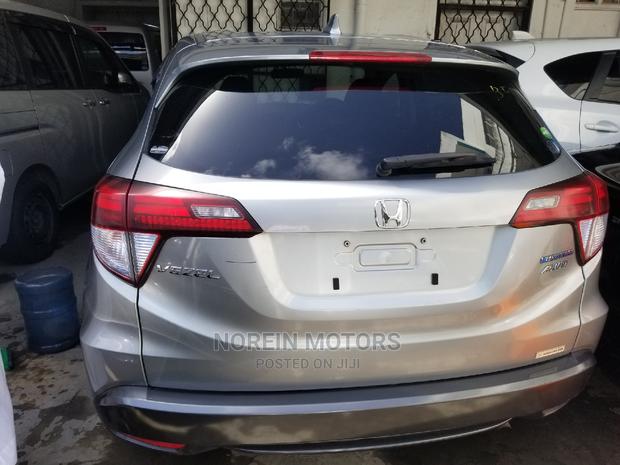 Honda Vezel 1.5 Hybrid 4WD 2015 - Silver - Low Mileage