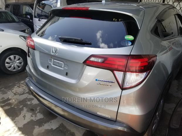 Honda Vezel 1.5 Hybrid 4WD 2015 - Silver - Low Mileage