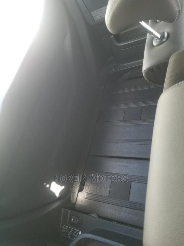 Black 2015 Honda Freed: Efficient and Practical MPV for Everyday Use