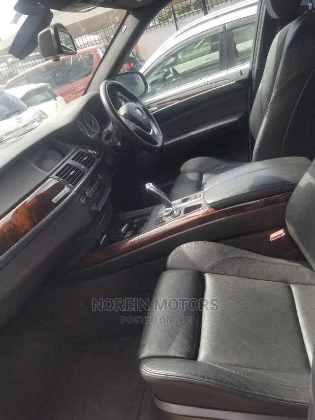 Luxury SUV: BMW X5 2015 in Pearl - Experience Elegance on Wheels!