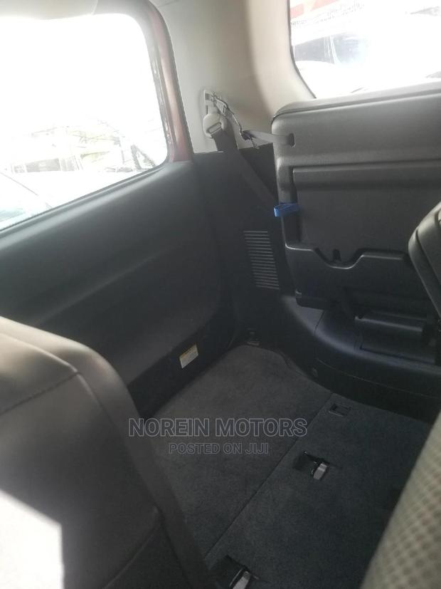 2015 Nissan Serena in Orange: Comfort and Aesthetics