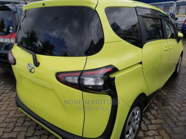 2015 Toyota Sienta 1.5 AWD 6-Seater in Yellow: Top-Quality Used Vehicle