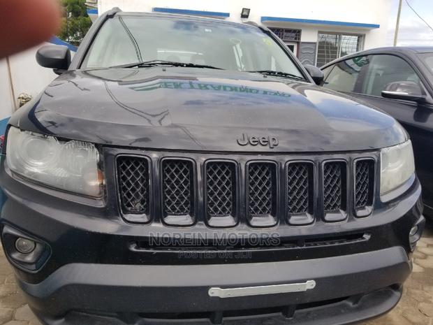 2015 Jeep Cherokee Black: Rugged Design, Smooth Ride