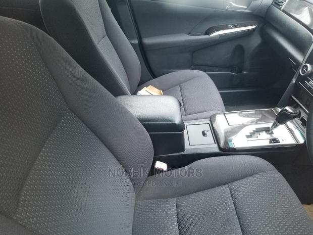 2015 Toyota Camry in Silver: Premium Sedan for Sale