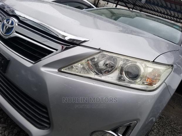 2015 Toyota Camry in Silver: Premium Sedan for Sale
