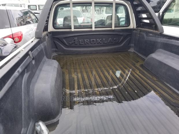 2014 White Ford Ranger: Stylish and Powerful Pickup Truck for Sale