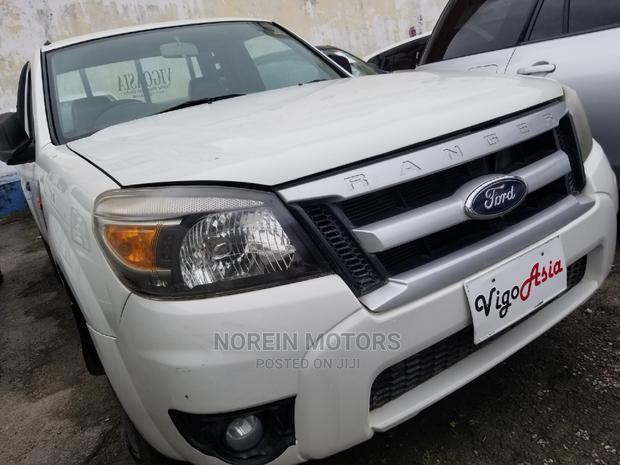 2014 White Ford Ranger: Stylish and Powerful Pickup Truck for Sale