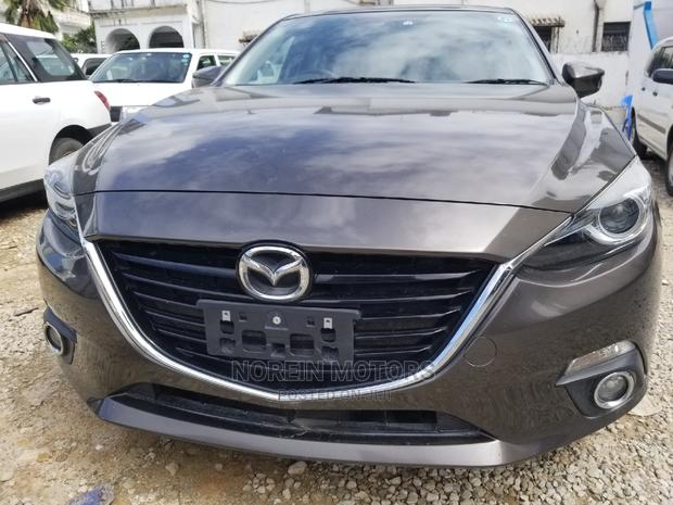 Used 2015 Mazda Axela Brown Wagon on the Market
