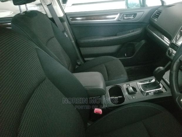 2015 Subaru Outback Silver - Pre-owned in Excellent Condition