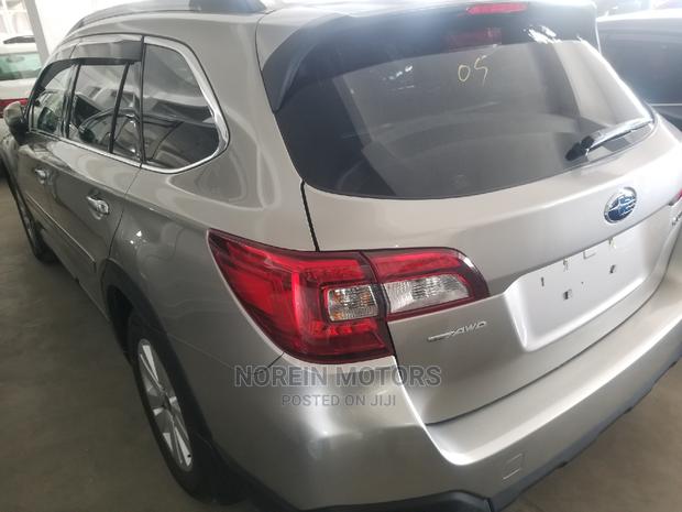2015 Subaru Outback Silver - Pre-owned in Excellent Condition