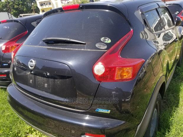 2015 Nissan Juke in Black: A Stylish Compact SUV Awaits