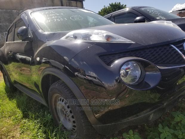 2015 Nissan Juke in Black: A Stylish Compact SUV Awaits