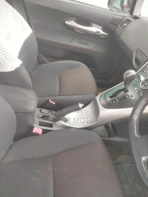 Quality 2011 Toyota Auris Gray - Perfect for Your Needs