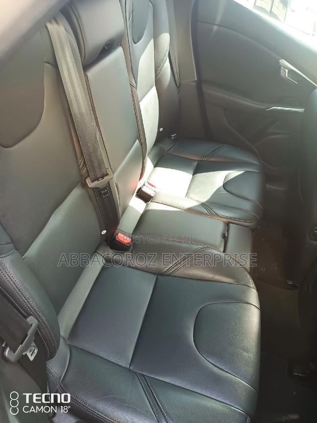 Volvo V40 2015 Black