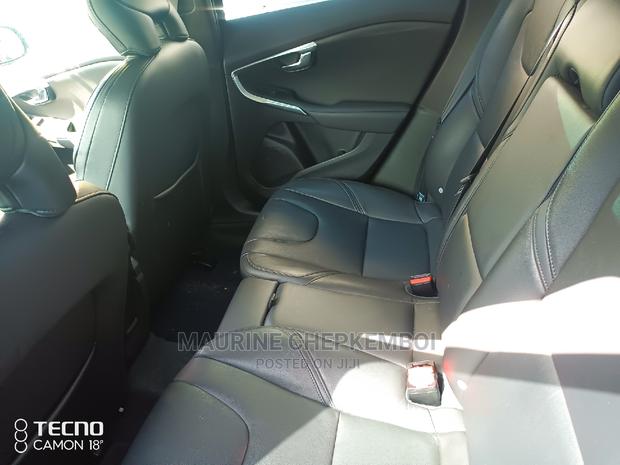 Volvo V40 2015 Black