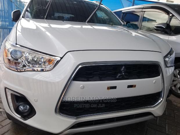 2015 Mitsubishi ASX White: Elegant Crossover for Your Daily Drive