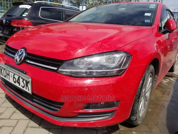 2015 Volkswagen Golf in Red: Compact Car with Style and Comfort