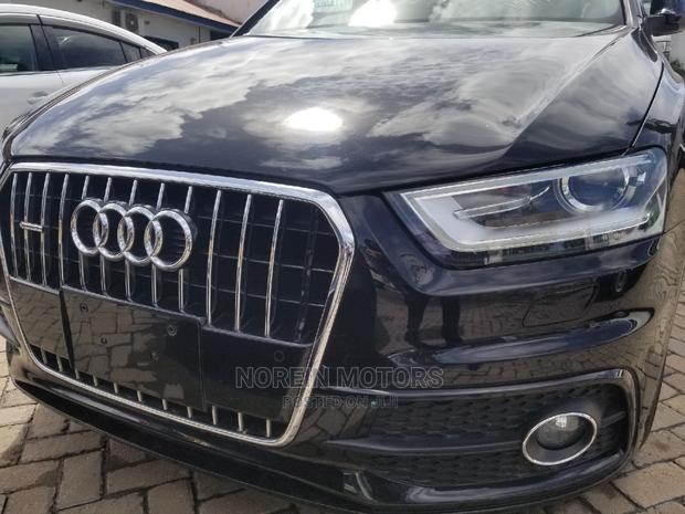 2014 Audi Q3 2.0 TFSI Quattro - Black Edition