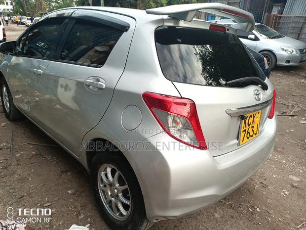 Toyota Vitz 1.3 AWD 3dr 2012 Silver