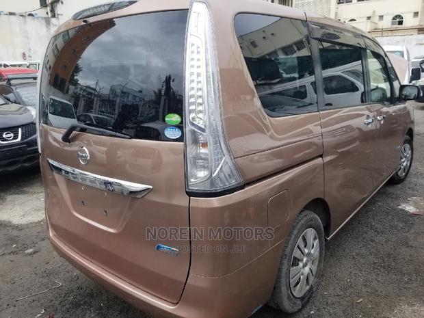 2015 Nissan Serena Brown: Compact MPV with Style and Comfort