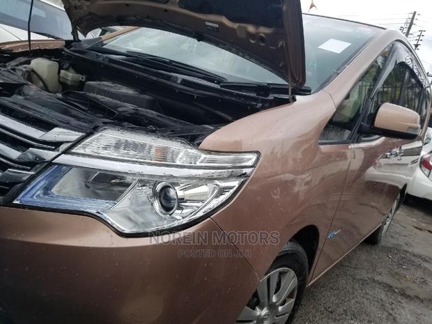 2015 Nissan Serena Brown: Compact MPV with Style and Comfort