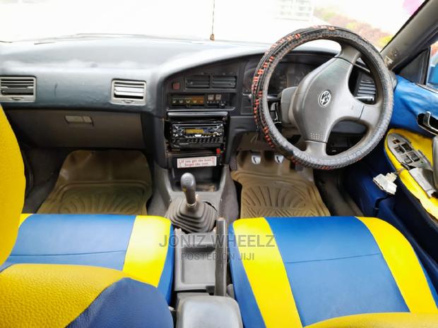 1996 Subaru Legacy in Blue - A Classic Car for a Great Price