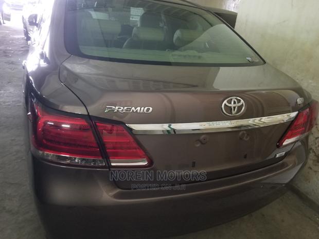 2015 Toyota Premio 1.5 FWD in Gray - Perfect for Your Drive
