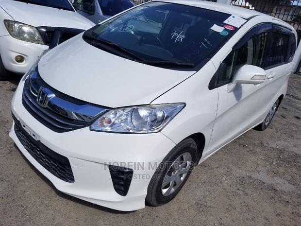2015 Honda Freed White for Sale - Affordable and Spacious