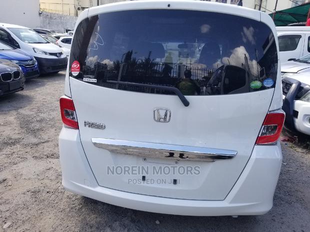 2015 Honda Freed White for Sale - Affordable and Spacious