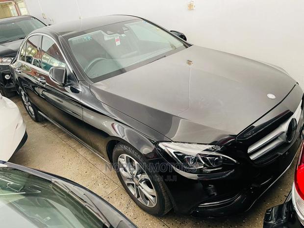 Black 2015 Mercedes-Benz C200 - Quality Pre-Owned Luxury