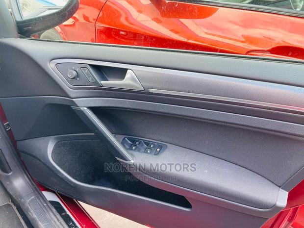 Volkswagen Golf 2015 in Red: Premium Performance